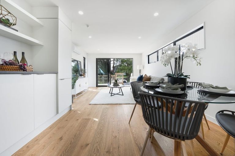 Photo of property in 23a Caribbean Drive, Unsworth Heights, Auckland, 0632