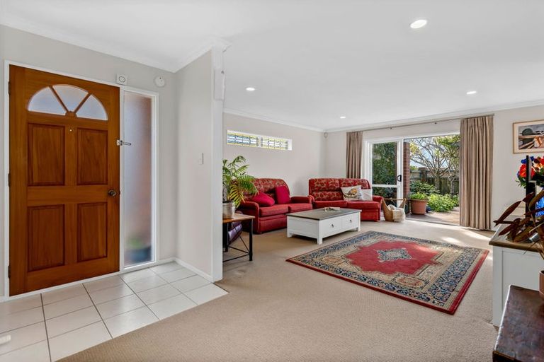 Photo of property in 8 Derby Downs Place, Ellerslie, Auckland, 1051