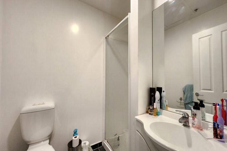 Photo of property in Atrium Towers, 5e/154 The Terrace, Wellington Central, Wellington, 6011