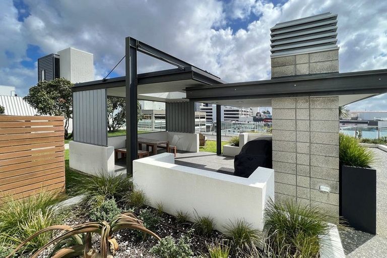 Photo of property in Sentinel Apartments, 1705/3 Northcroft Street, Takapuna, Auckland, 0622