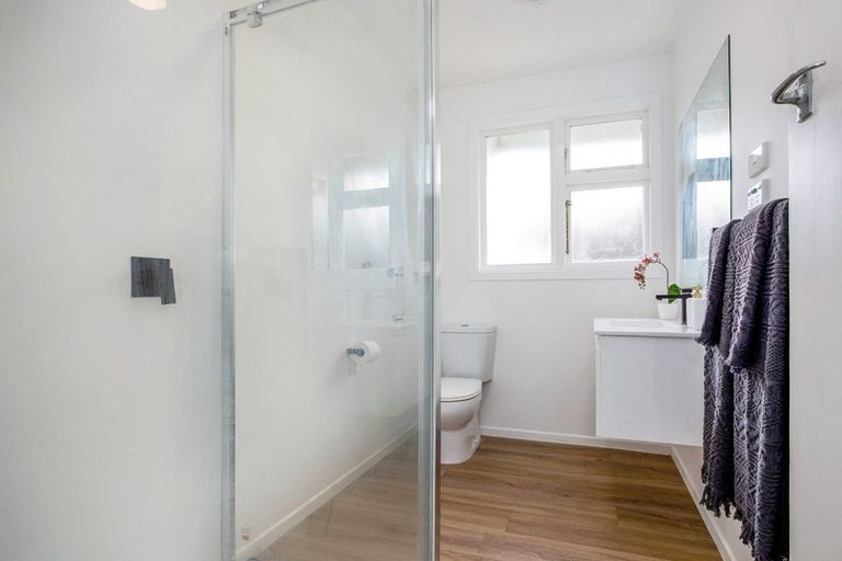 Photo of property in 2/111 Aikmans Road, Merivale, Christchurch, 8014