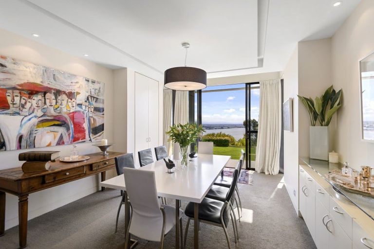Photo of property in 23a Glendevere Terrace, Redcliffs, Christchurch, 8081