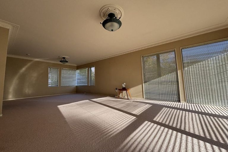 Photo of property in 33 Carnoustie Drive, Wattle Downs, Auckland, 2103