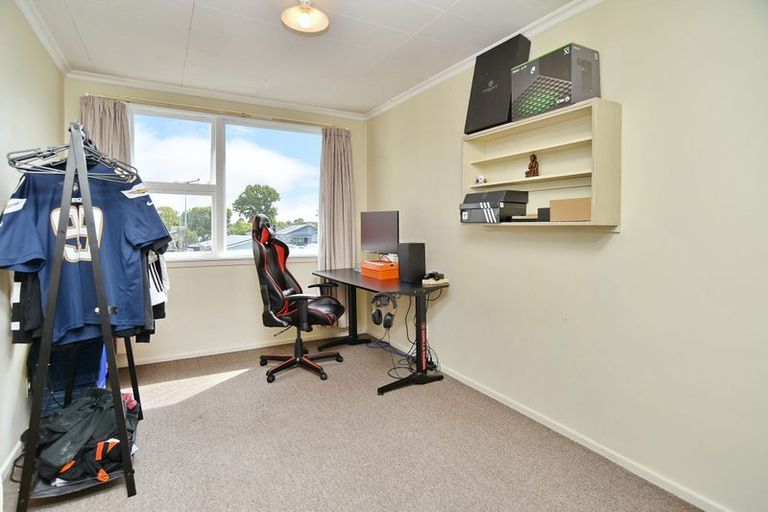 Photo of property in 99 Momorangi Crescent, Redwood, Christchurch, 8051