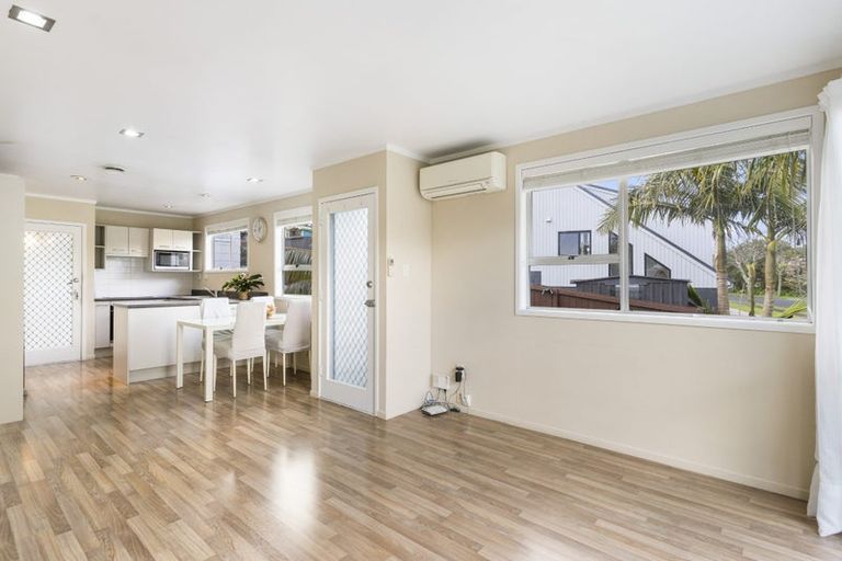 Photo of property in 1/25 Imogene Way, Half Moon Bay, Auckland, 2012