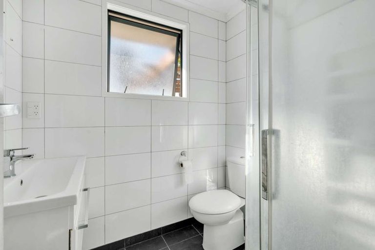 Photo of property in 8 Doctors Hill Road, Maungaturoto, 0520