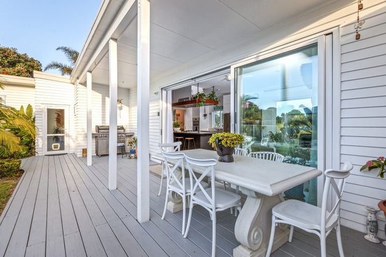 Photo of property in 2 Taimoana Close, Mangawhai Heads, Mangawhai, 0505