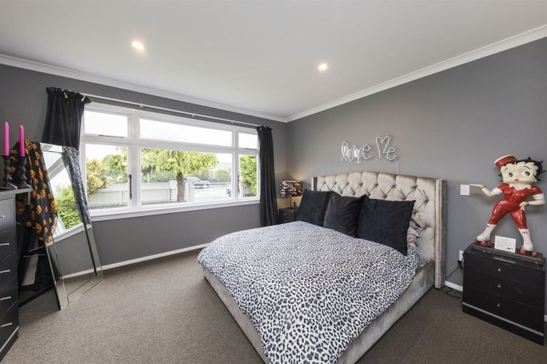 Photo of property in 5 Wood Street, Takaro, Palmerston North, 4410