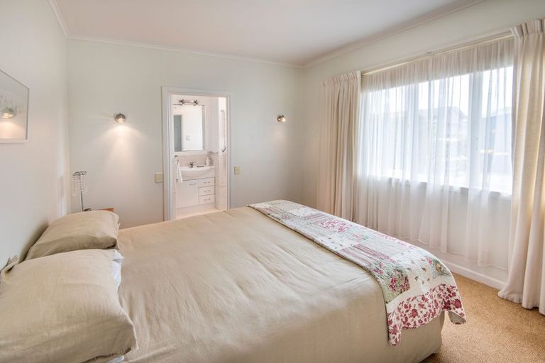 Photo of property in 55 Kawerau Avenue, Devonport, Auckland, 0624