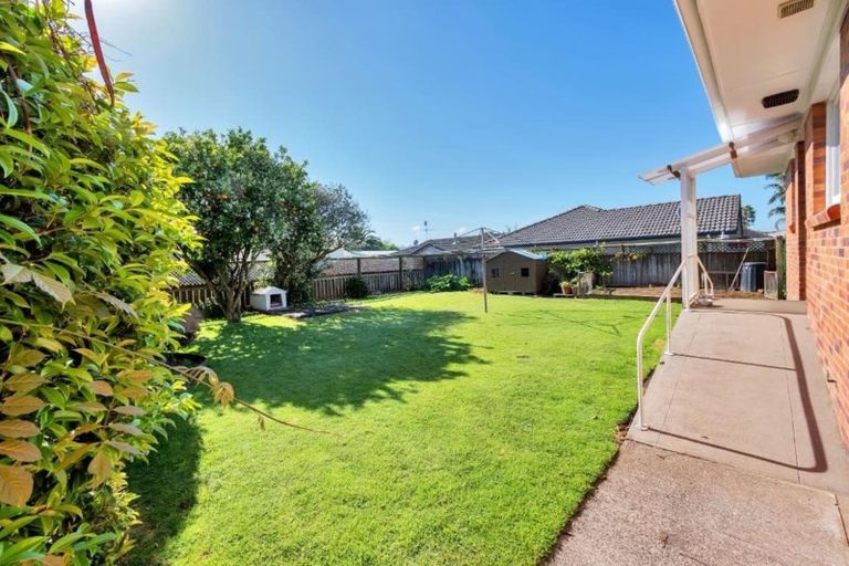 Photo of property in 69 Willis Road, Papakura, 2110