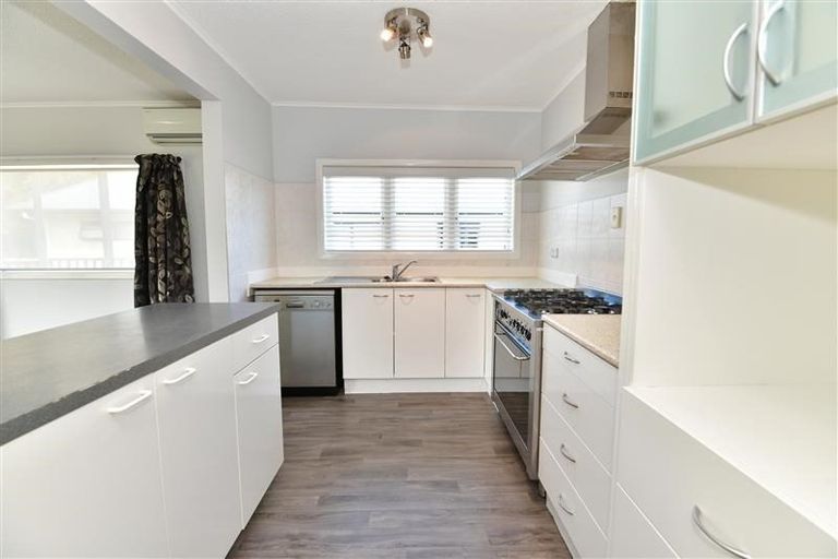 Photo of property in 151 Brian Crescent, Stanmore Bay, Whangaparaoa, 0932