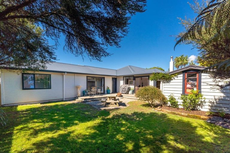 Photo of property in 7 Ranui Road, Stoke, Nelson, 7011