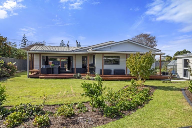 Photo of property in 79 Domett Street, Waitara, 4320