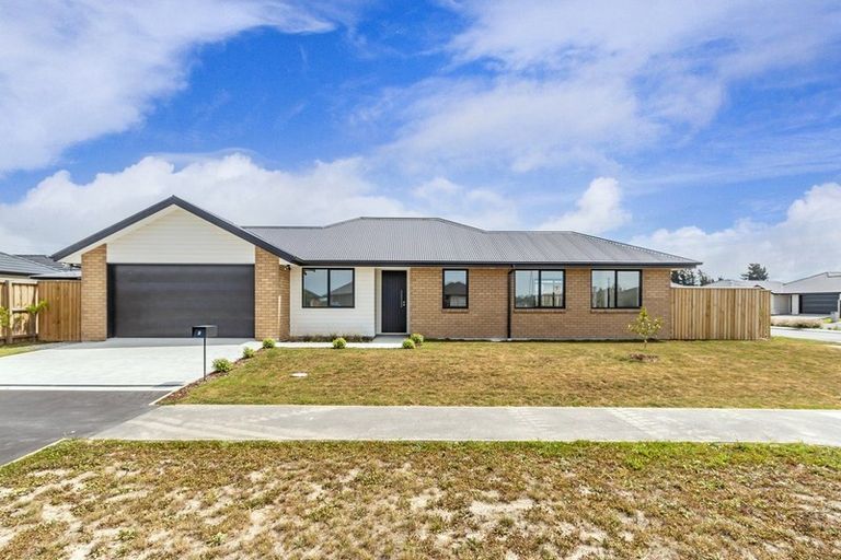 Photo of property in 2 Broadway Parade, Rolleston, 7615