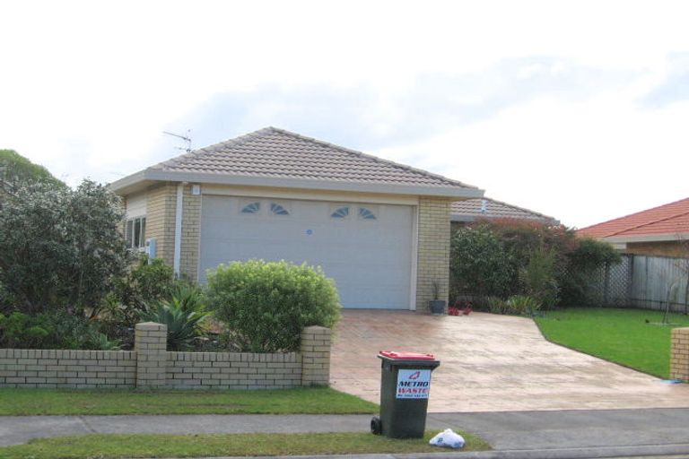 Photo of property in 39 Lakeside Drive, Orewa, 0931