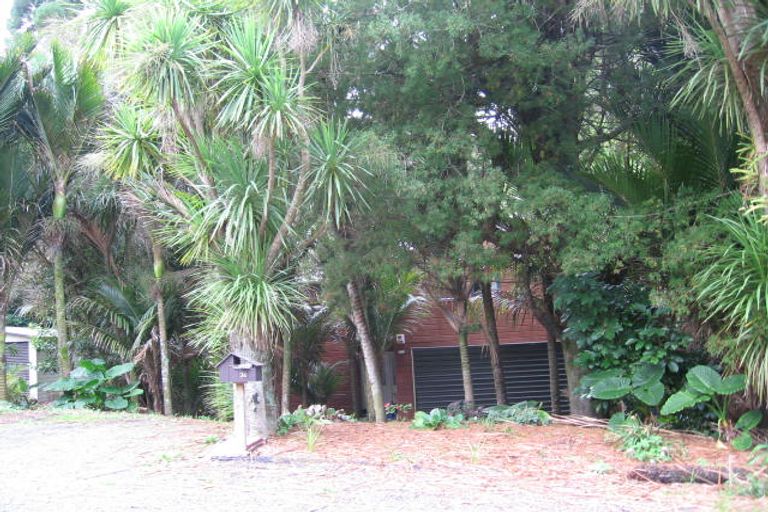 Photo of property in 36 Valley Road, Titirangi, Auckland, 0604