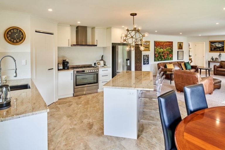 Photo of property in 2 Lila Gillies Lane, Riverstone Terraces, Upper Hutt, 5018