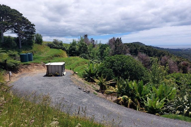 Photo of property in 98 Kiwi Bush Lane, Ngunguru, Whangarei, 0173