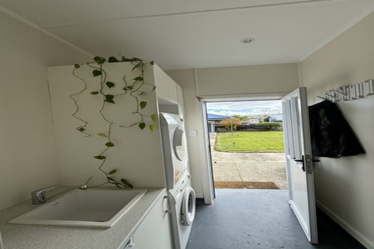 Photo of property in 31 Robertson Street, Gore, 9710