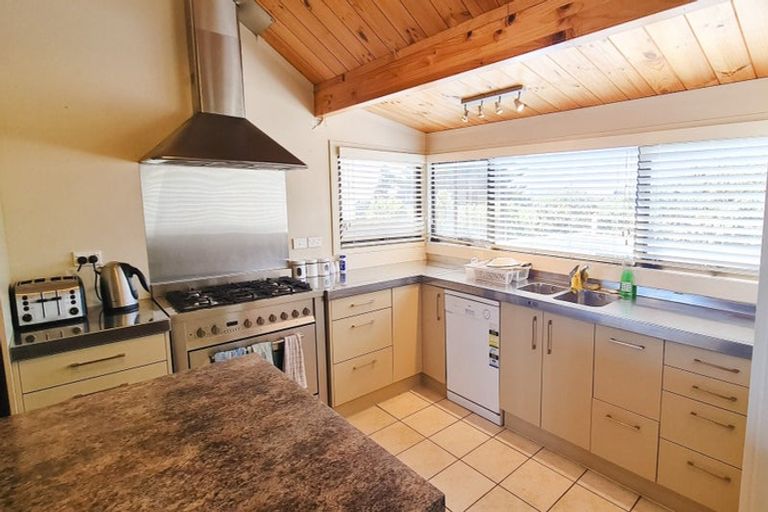 Photo of property in 231 Rosetta Road, Raumati Beach, Paraparaumu, 5032