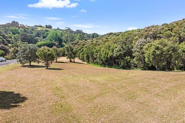 Photo of property in 129 Stratford Drive, Cable Bay, 0420