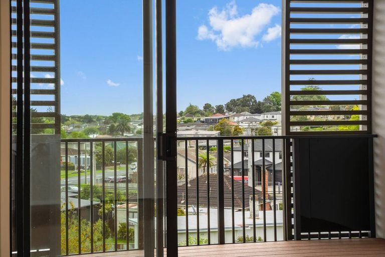 Photo of property in 206/2 Pukakaho Lane, Papatoetoe, Auckland, 2025