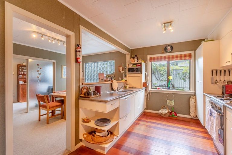 Photo of property in 76 Meeanee Quay, Westshore, Napier, 4110