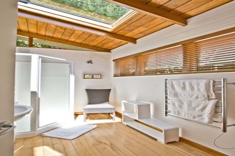 Photo of property in 133 Konini Road, Titirangi, Auckland, 0604