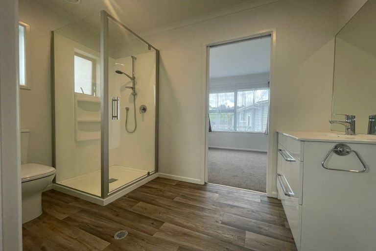 Photo of property in 51 Verran Road, Birkenhead, Auckland, 0626