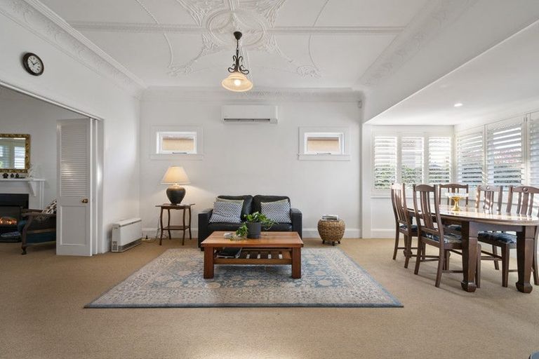 Photo of property in 44 Manapouri Crescent, Hokowhitu, Palmerston North, 4410