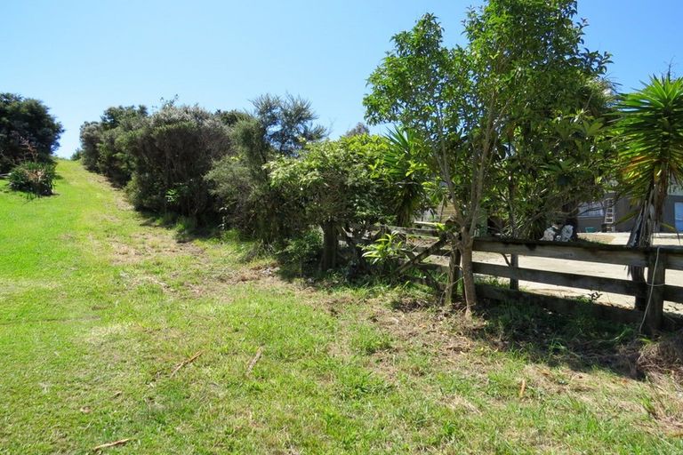 Photo of property in 945 Hauraki Road, Coromandel, 3506