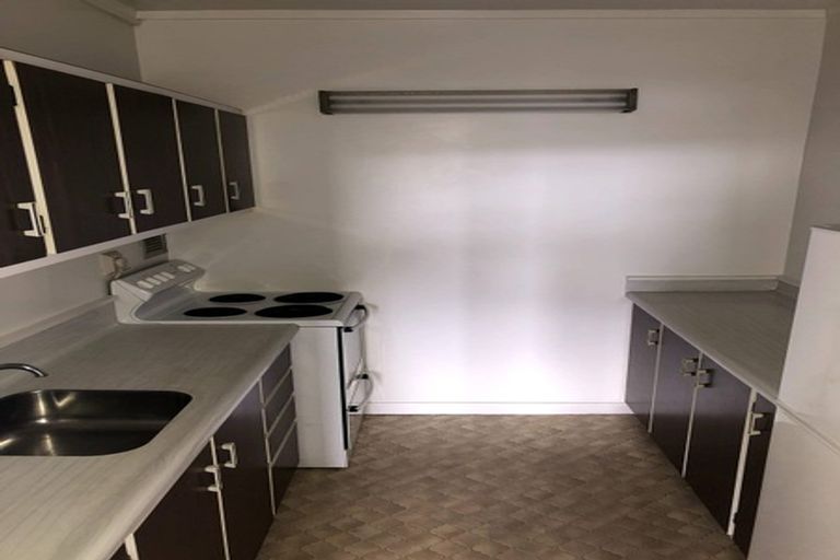 Photo of property in Hobson Court Flats, 38/70 Hobson Street, Thorndon, Wellington, 6011
