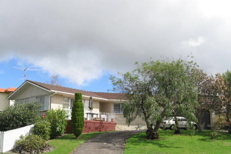 Photo of property in 44 Spence Road, Henderson, Auckland, 0612