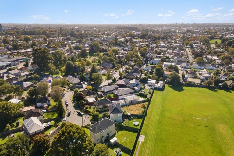 Photo of property in 20a Tiora Place, Upper Riccarton, Christchurch, 8041