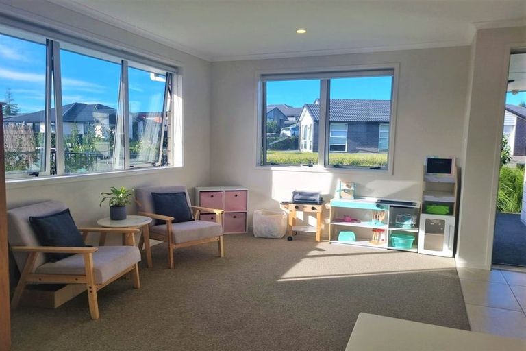 Photo of property in 1 Traverse Lane, Omokoroa, 3114