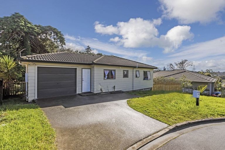 Photo of property in 24 Dovey Place, Massey, Auckland, 0614