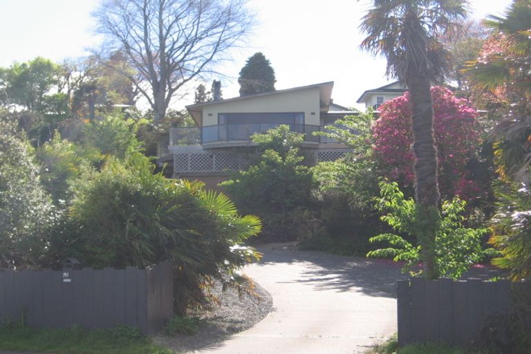 Photo of property in 198 Lake Terrace, Waipahihi, Taupo, 3330
