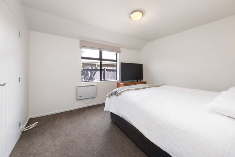 Photo of property in 40 Titirangi Crescent, Parklands, Christchurch, 8083