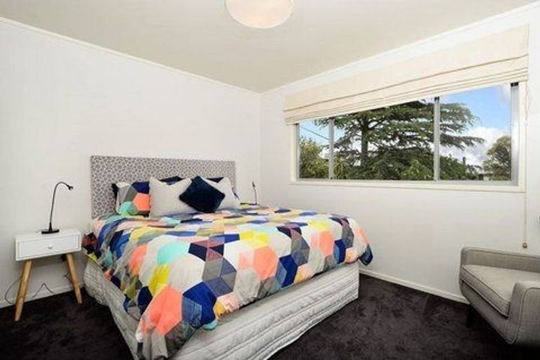 Photo of property in 61 The Terrace, Herald Island, Auckland, 0618