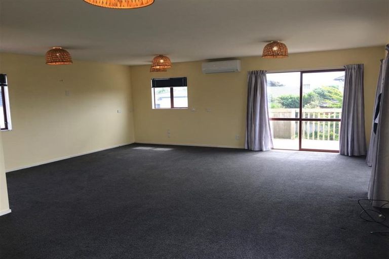Photo of property in 151 Field Way, Waikanae Beach, Waikanae, 5036