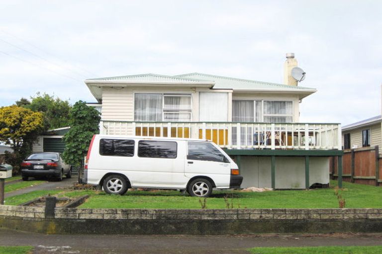 Photo of property in 19 Battiscombe Terrace, Waitara, 4320
