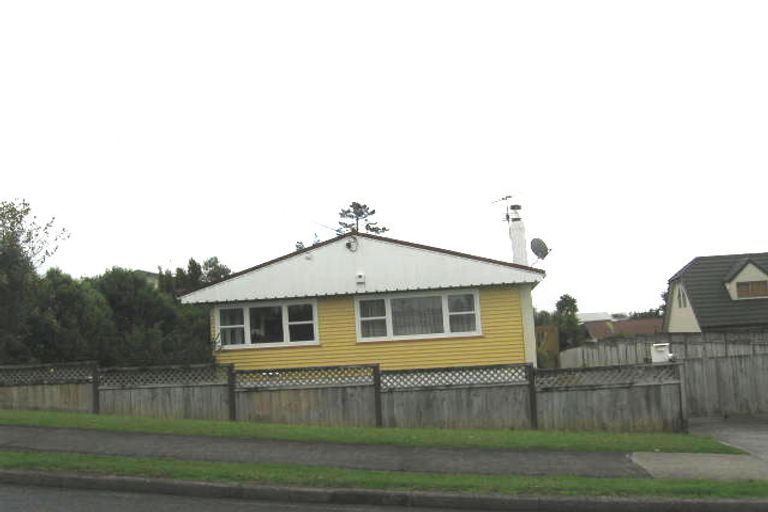 Photo of property in 1/5 Ambler Avenue, Glen Eden, Auckland, 0602