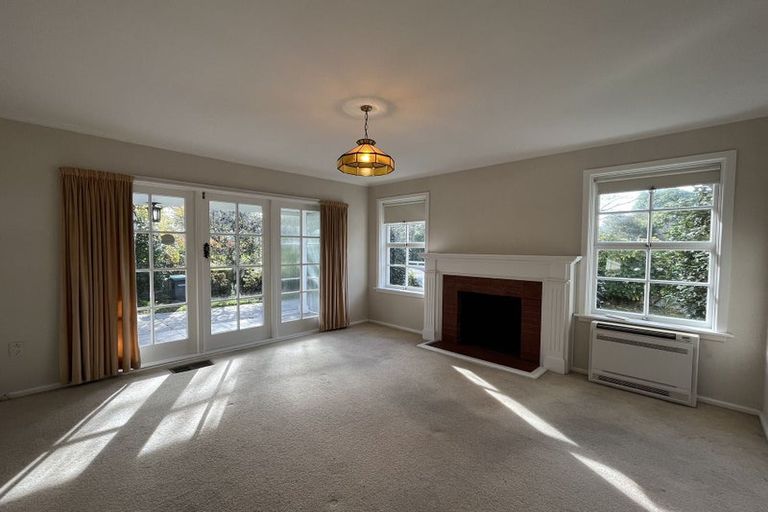 Photo of property in 301 Waimairi Road, Ilam, Christchurch, 8041