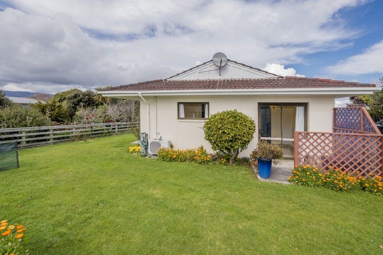 Photo of property in 38c Te Rauparaha Street, Otaki, 5512