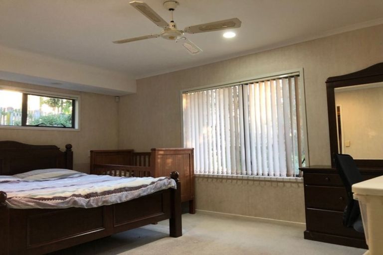 Photo of property in 28 Bayside Drive, Browns Bay, Auckland, 0630