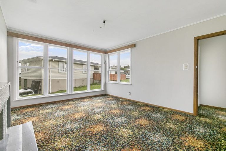 Photo of property in 10 Olive Street, Manurewa, Auckland, 2102