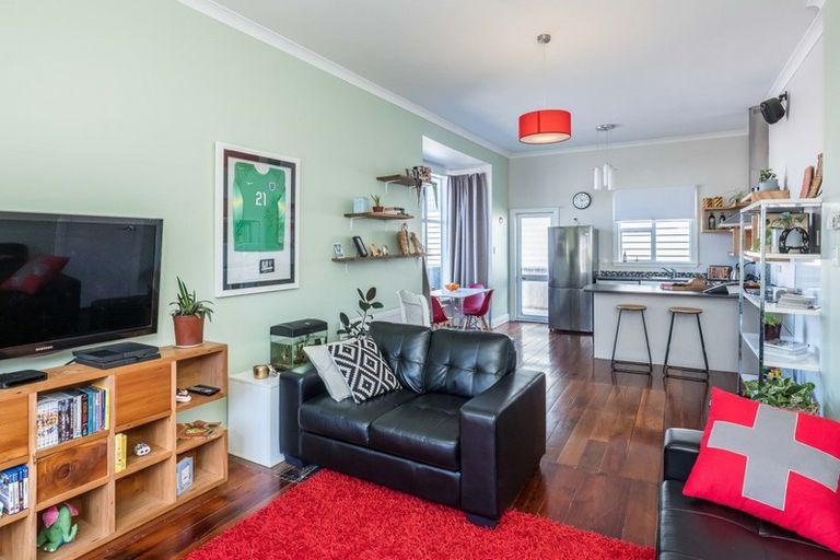 Photo of property in 446 Adelaide Road, Berhampore, Wellington, 6023