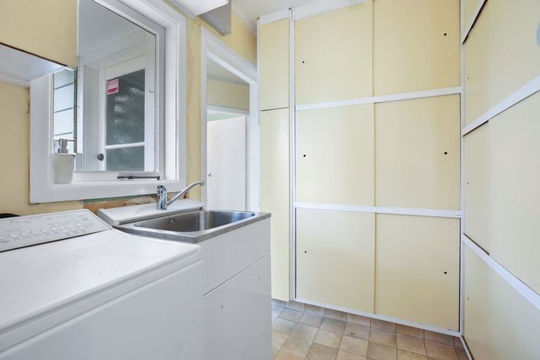 Photo of property in 62 Mount View Road, Melville, Hamilton, 3206