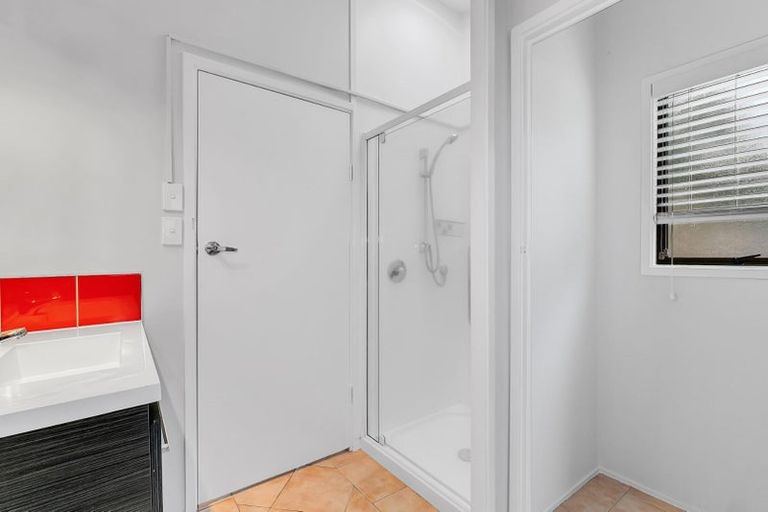 Photo of property in 18a Alberta Street, Point Chevalier, Auckland, 1022
