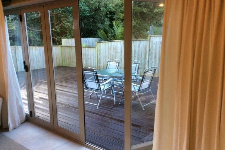 Photo of property in 29d Paparoa Road, Cockle Bay, Auckland, 2014